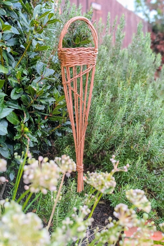 Willow Bird Feeder Class with Gill Harrison at Wold Escapes